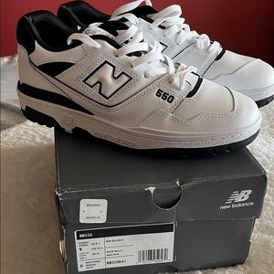 New Balance White and Black 550 Low-Top Sneakers Men’s 9 / women’s 10.5 NWT